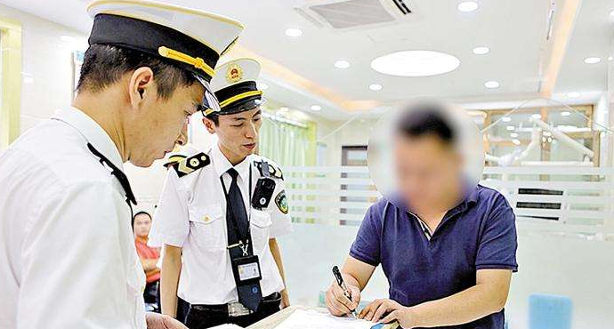 多地卫生院院长被查，中纪委曝光基层腐败乱象